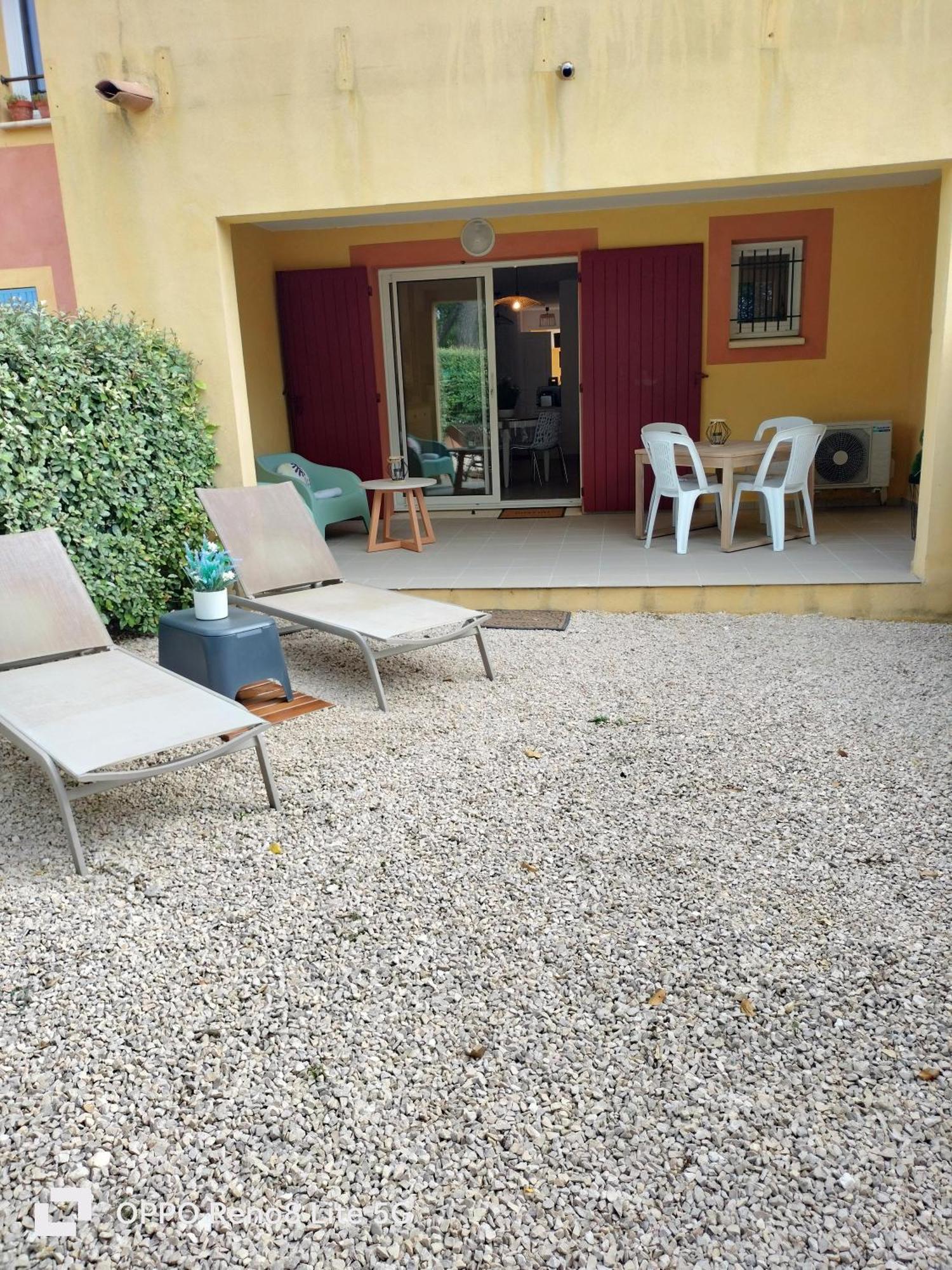 Eden En Luberon Apartamento Roussillon en Isere Exterior foto