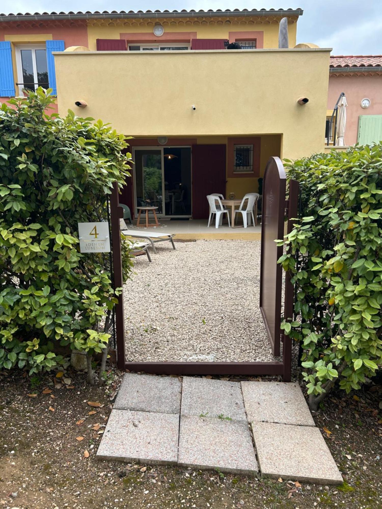 Eden En Luberon Apartamento Roussillon en Isere Exterior foto